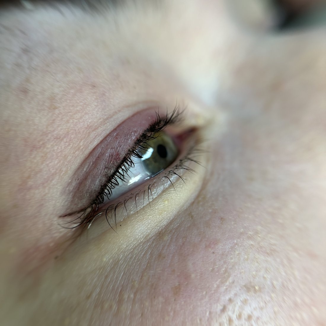 Wimpernkranzverdichtung in Dörpen – dichterer Wimpernkranz durch feine Pigmentierung
